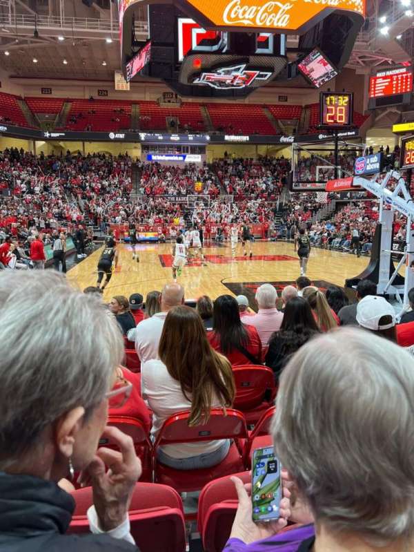 United Supermarkets Arena, section: 108, row: 7, seat: 8
