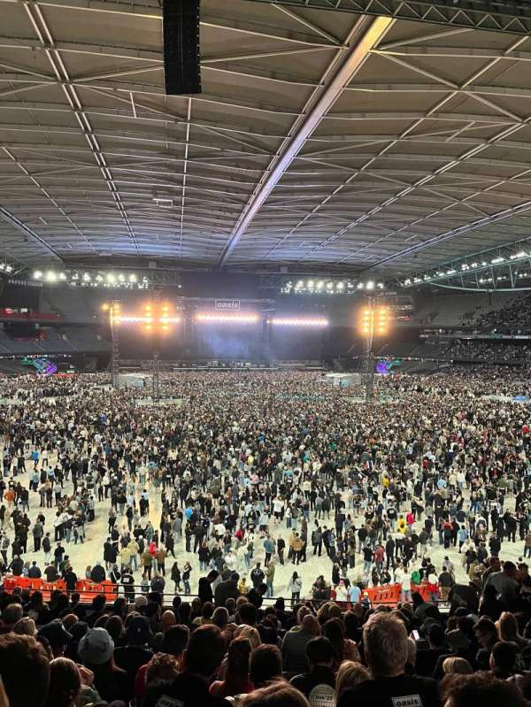 Marvel Stadium, section: L2-26, row: Q, seat: 16