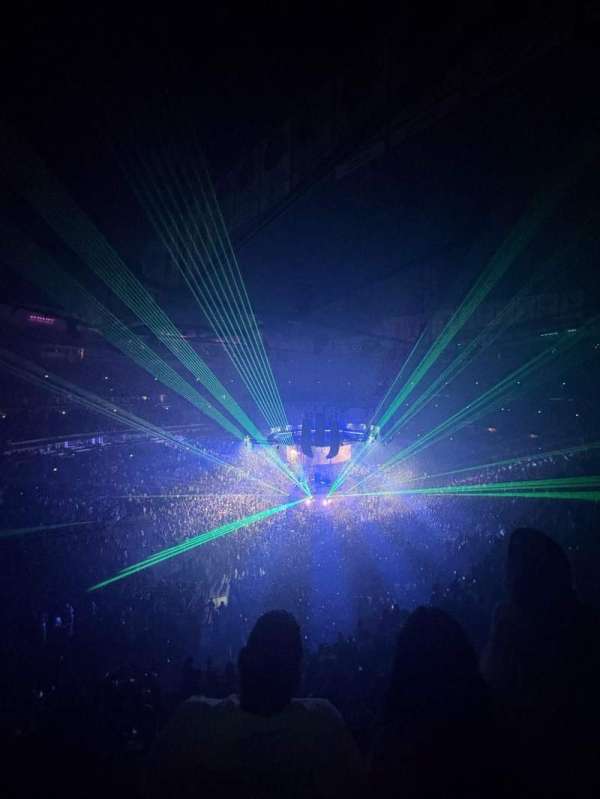 United Center, section: 304, row: 2, seat: 18