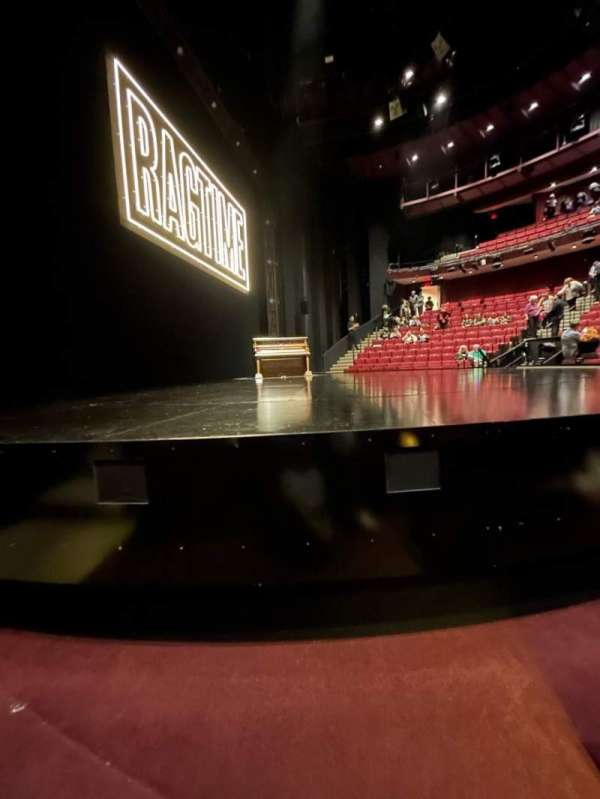 Vivian Beaumont Theater, section: Orchestra L, row: C, seat: 106