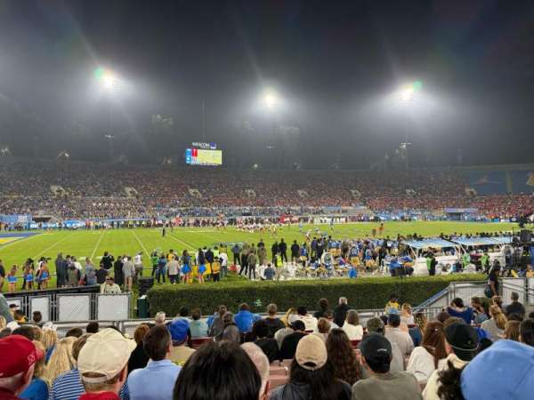 Rose Bowl, section: 17-L, row: 11, seat: 17
