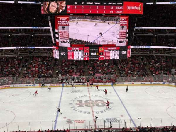United Center, section: 318, row: D, seat: 4
