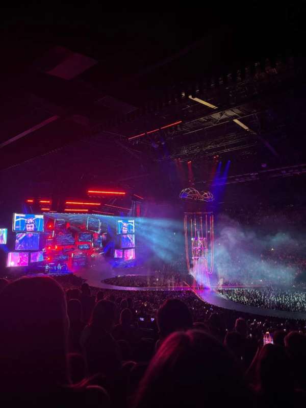 AFAS Dome, section: 145, row: 34, seat: 9