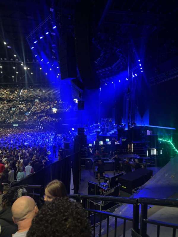 Hallenstadion, section: J1, row: 21, seat: 2