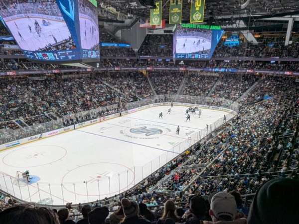 Climate Pledge Arena, section: 118, row: F, seat: 7