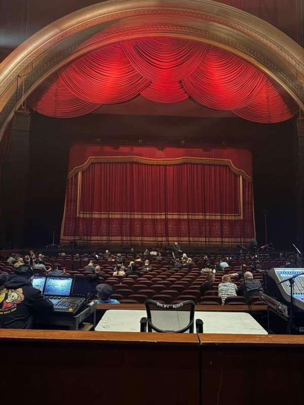 Dolby Theatre, section: Parterre C, row: B, seat: 13
