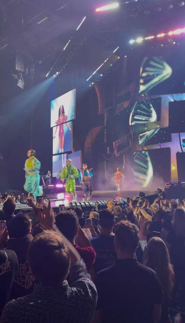 Uber Arena, section: 208, row: 1, seat: 9