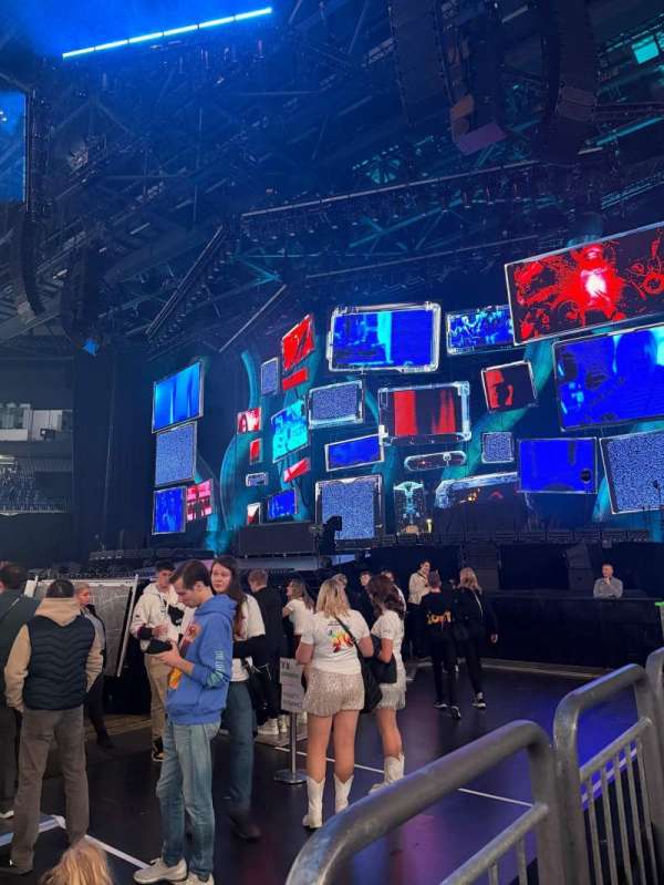 Uber Arena, section: 208, row: 1, seat: 9