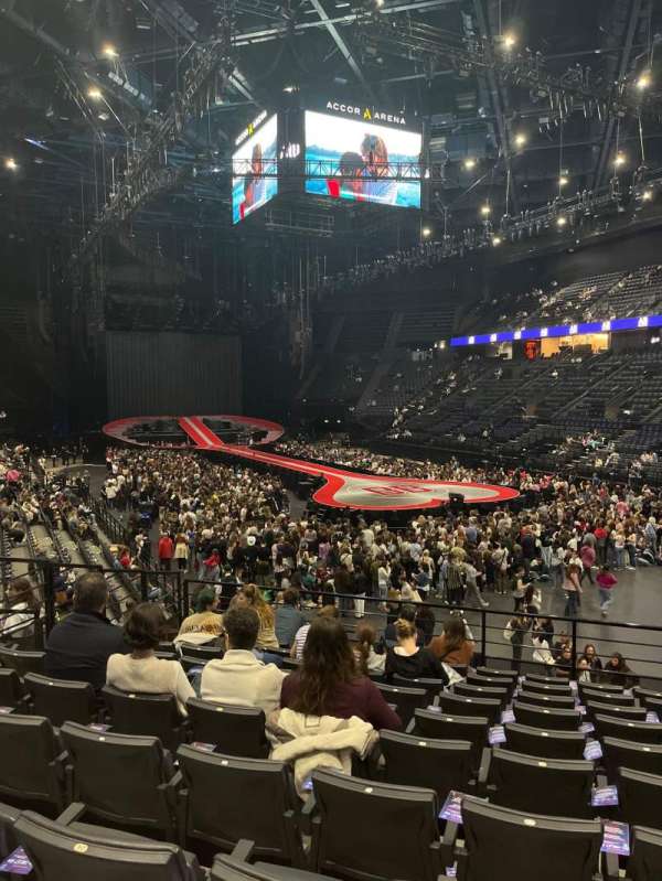 Accor Arena, section: Gradin T, row: 11, seat: 02