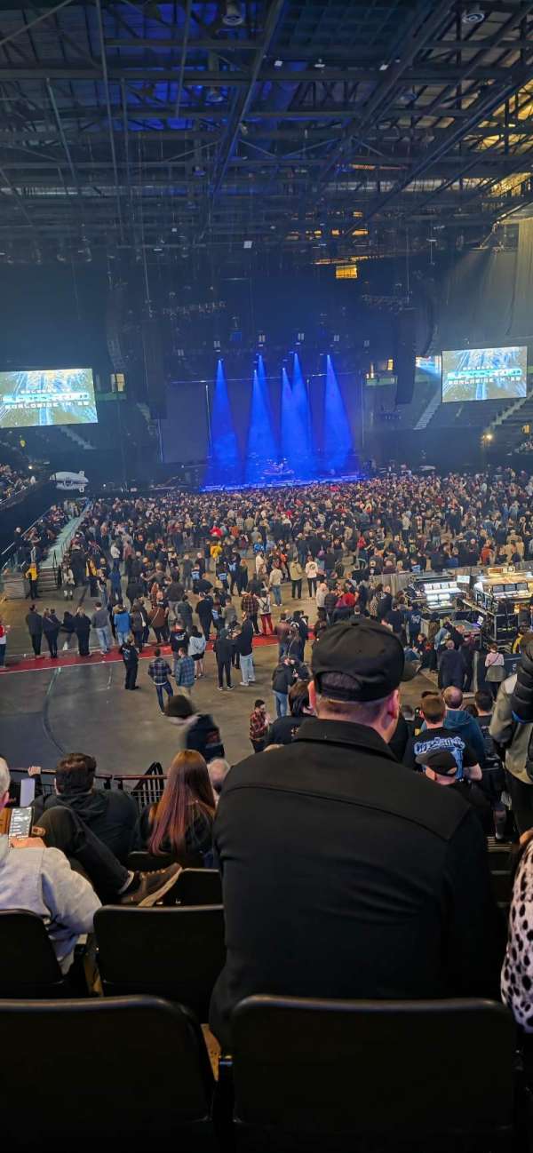 AO Arena, section: 107, row: S, seat: 17