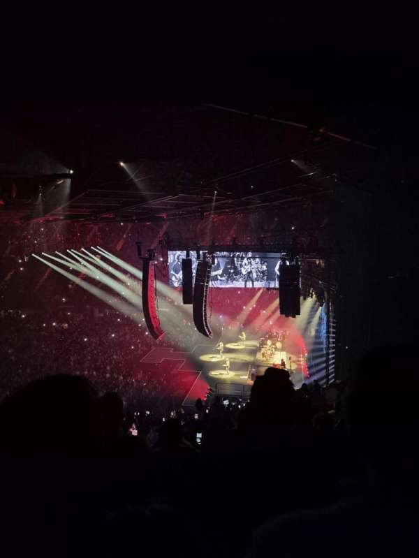 Kia Forum, section: 213, row: 13, seat: 7