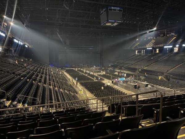 CFG Bank Arena, section: 116, row: V, seat: 4