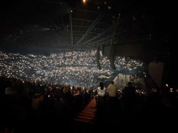 Kia Forum, section: 213, row: 1, seat: 7