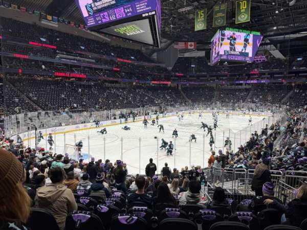 Climate Pledge Arena, section: 19, row: R, seat: 8