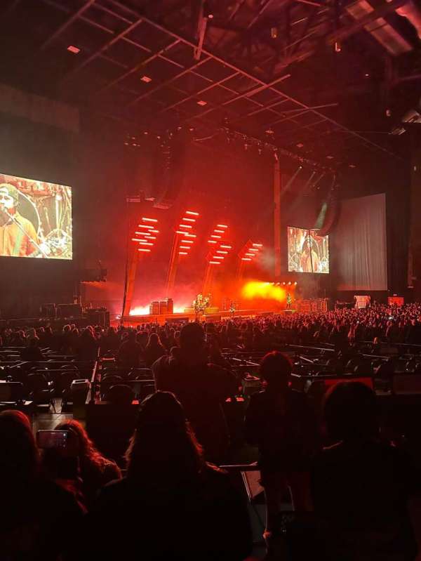 The Meadows Music Theatre, section: 800, row: DD, seat: 804