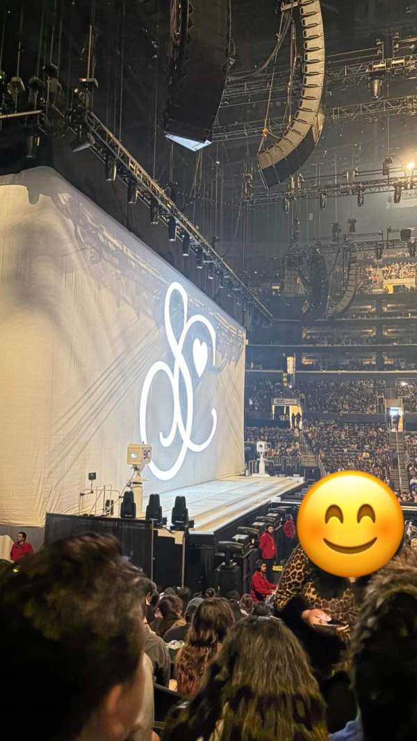 Crypto.com Arena, section: 113, row: 14, seat: 1
