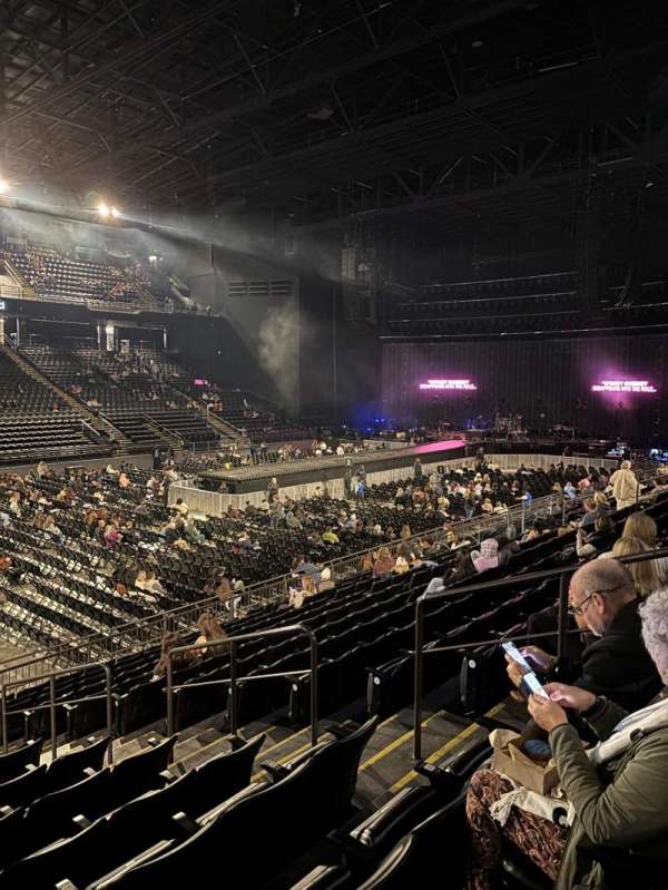 CFG Bank Arena, section: 105, row: O, seat: 5