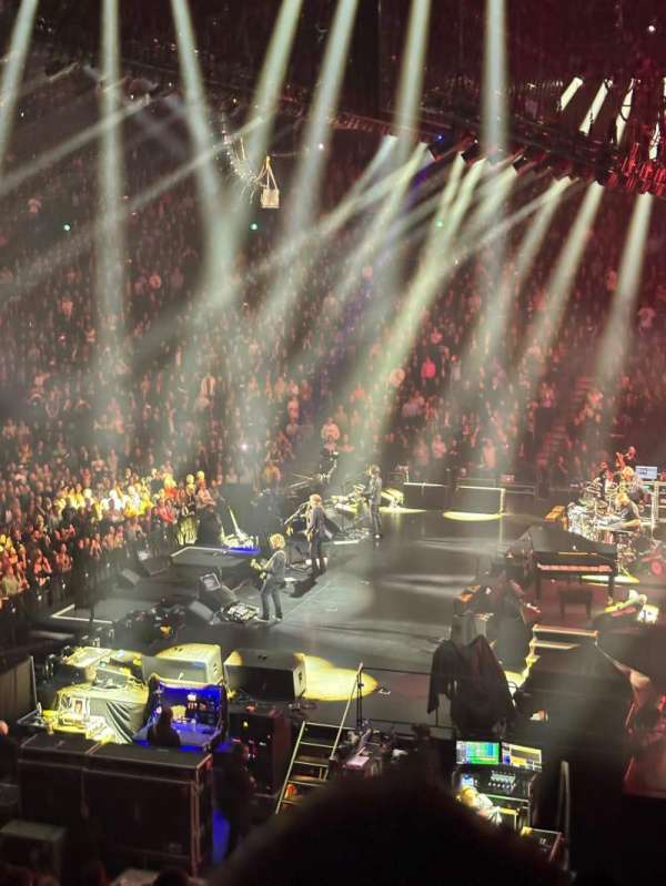 Centre Bell, section: 110, row: O