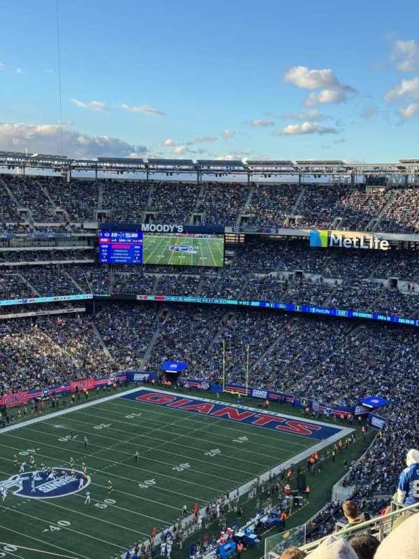 MetLife Stadium, section: 319, row: 16, seat: 20