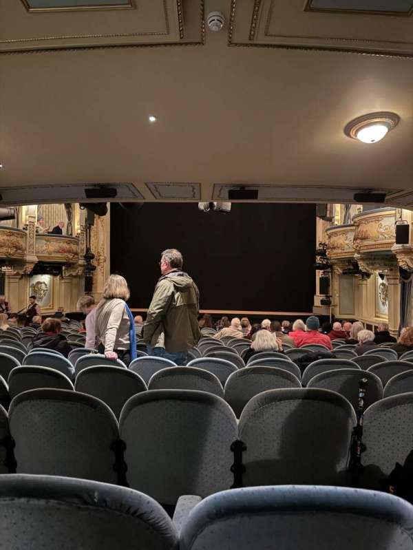 Wyndham's Theatre, section: Stalls, row: Q, seat: 10