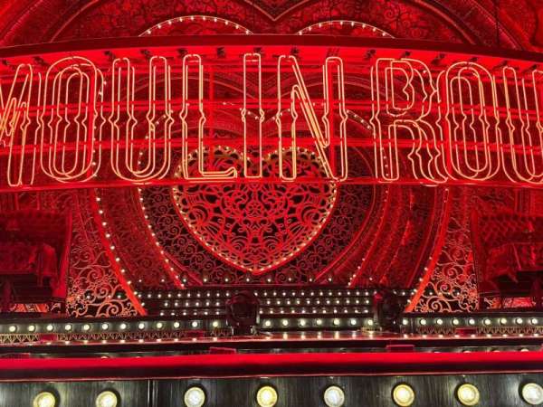 Piccadilly Theatre, section: Stalls, row: C, seat: 17
