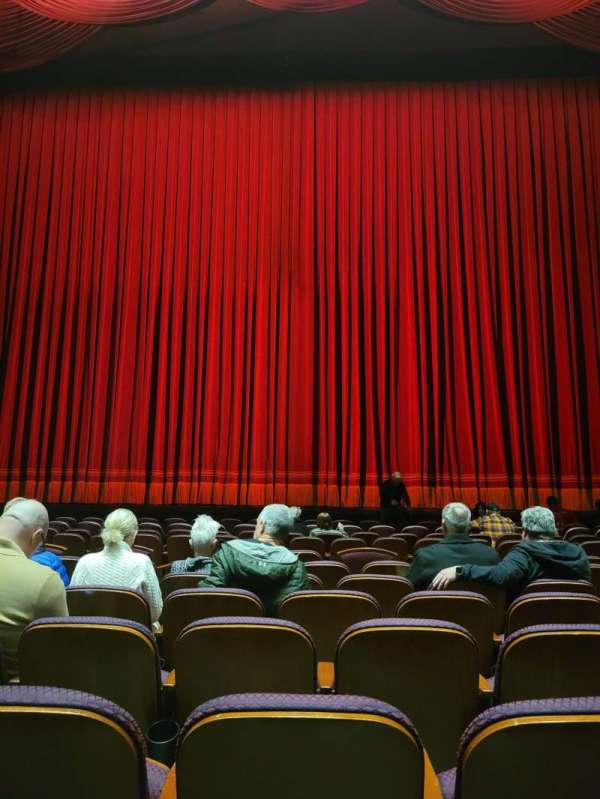 Dolby Theatre, section: Orchestra C, row: H, seat: 8