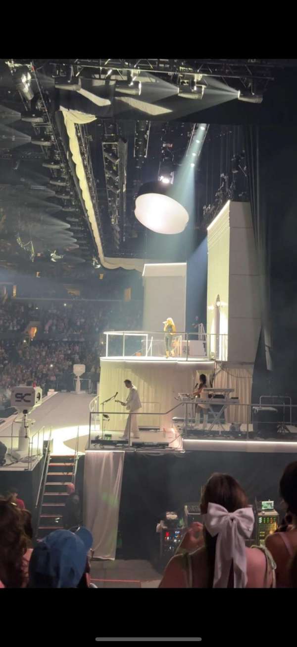 Crypto.com Arena, section: 117, row: 16