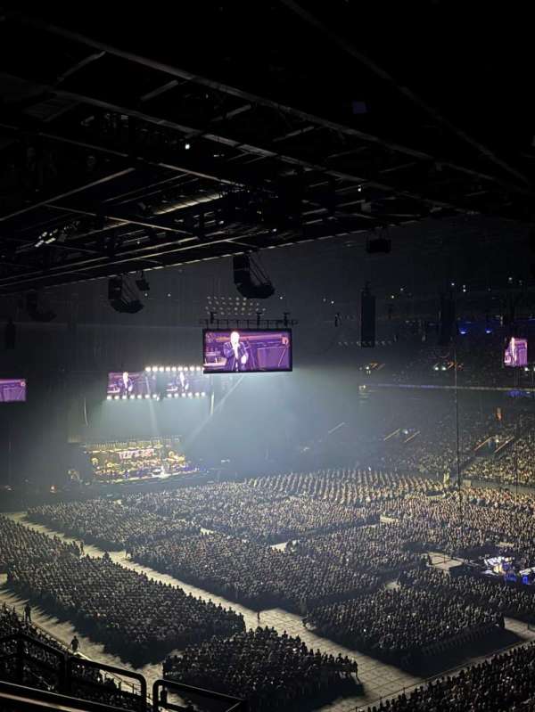 Paris La Défense Arena, section: 407, row: 50, seat: 27