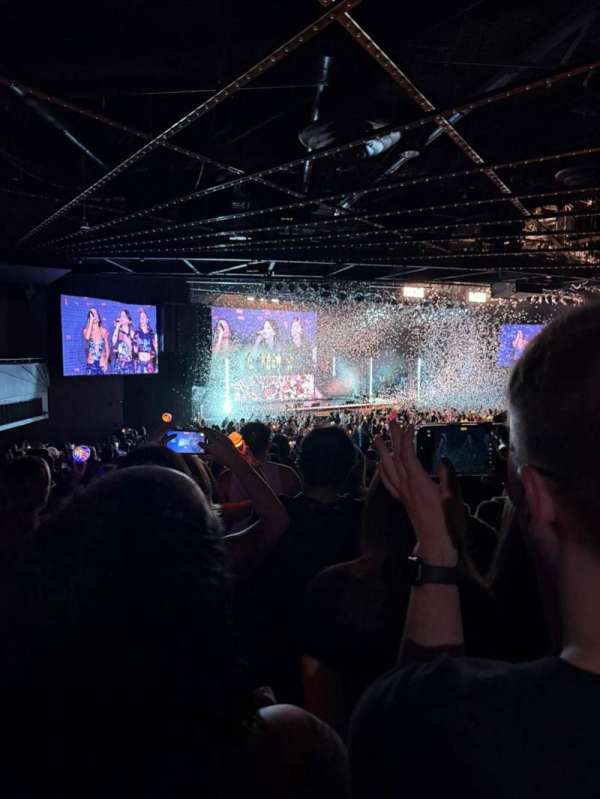The Theater at Madison Square Garden, section: 203, row: R, seat: 4