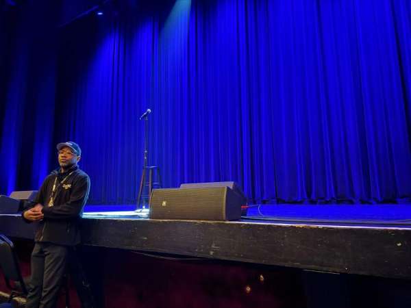 Chicago Theatre, section: Pit, row: BBB, seat: 416