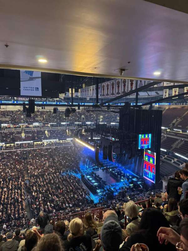 United Center, section: 301, row: 16, seat: 5