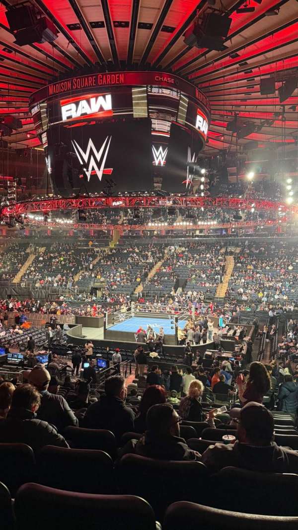 Madison Square Garden, section: 118, row: 18, seat: 14