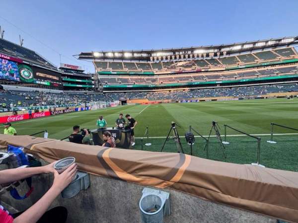 Lincoln Financial Field, section: 136, row: 1