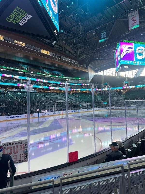 Climate Pledge Arena, section: 04, row: D, seat: 10