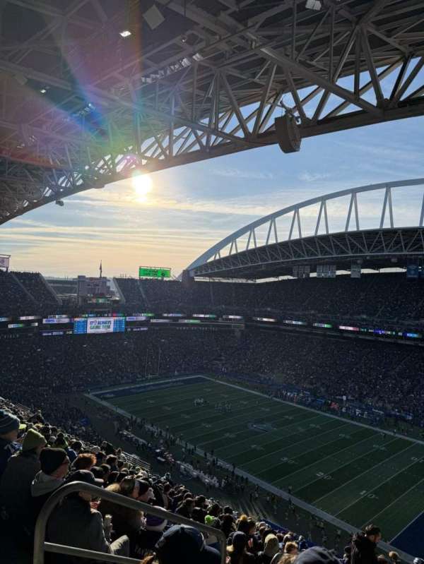 Lumen Field, section: 303, row: X, seat: 17