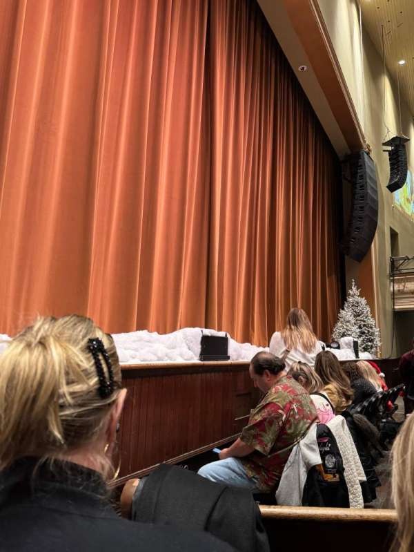 Ryman Auditorium, section: MF-7, row: D, seat: 4