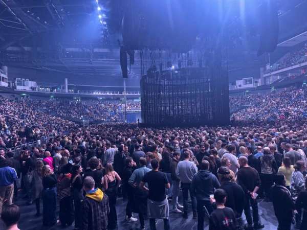 Uber Arena, section: 220, row: J, seat: 01