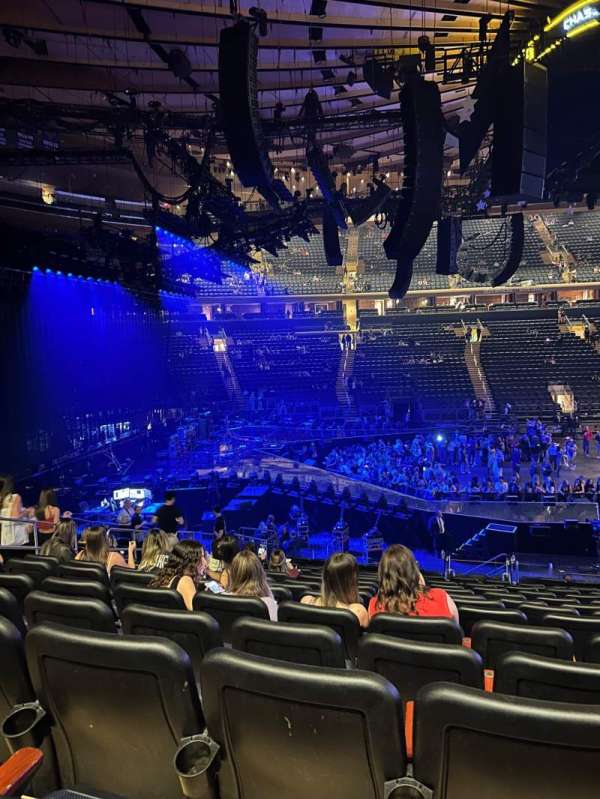 Madison Square Garden, section: 116, row: 18, seat: 6