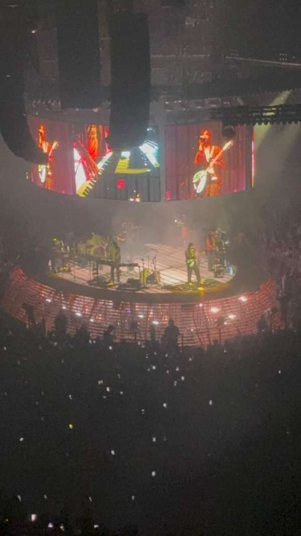 Kia Forum, section: 233, row: 13, seat: 7