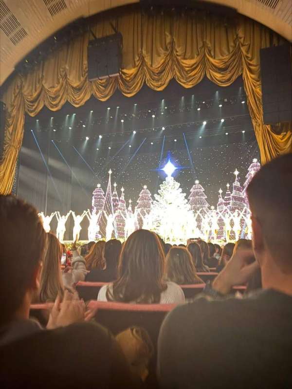 Radio City Music Hall, section: Orchestra 3, row: OO, seat: 306