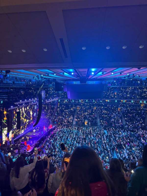 Madison Square Garden, section: 224, row: 10, seat: 13