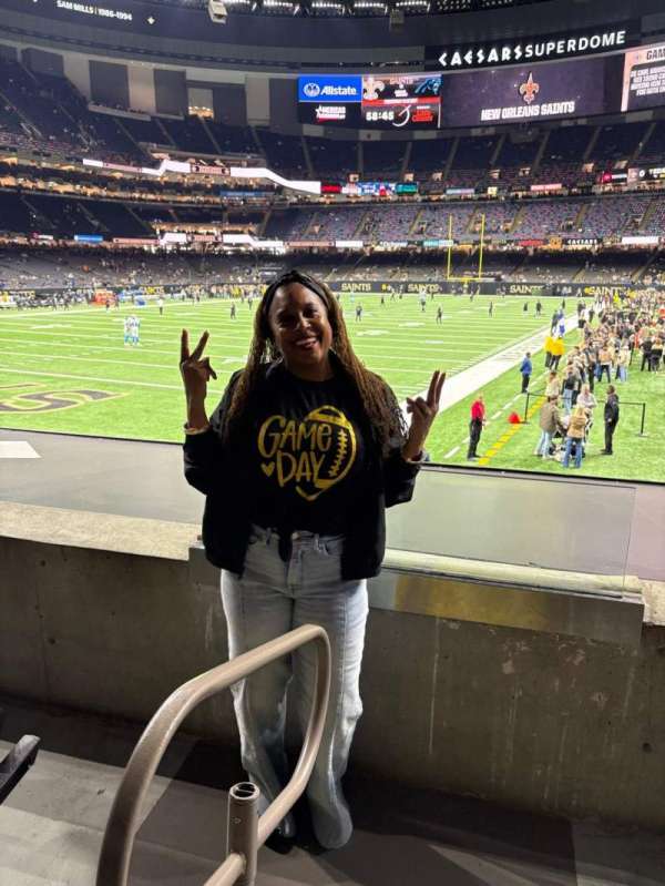 Caesars Superdome, section: 152, row: 16, seat: 18