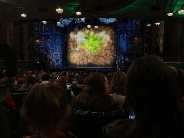 Apollo Victoria Theatre, section: Stalls, row: ZE, seat: 9