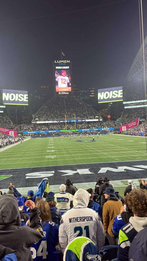 Lumen Field, section: 123, row: K, seat: 13