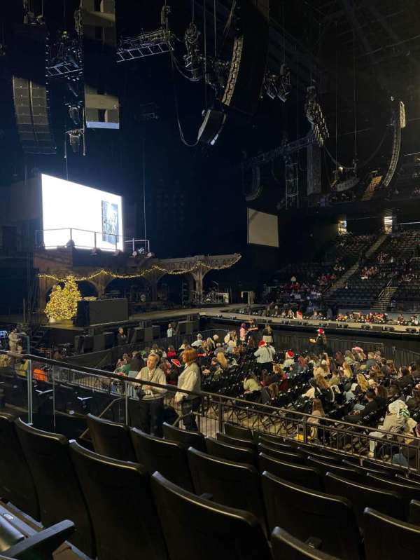 CFG Bank Arena, section: 122, row: H, seat: 10