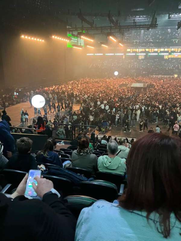Paris La Défense Arena, section: 103, row: 25, seat: 31