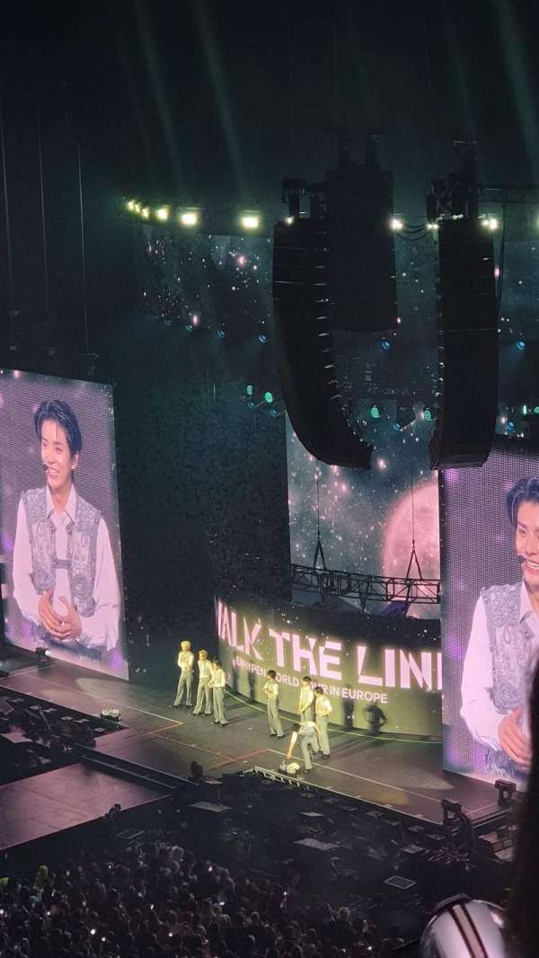 AO Arena, row: L, seat: 11