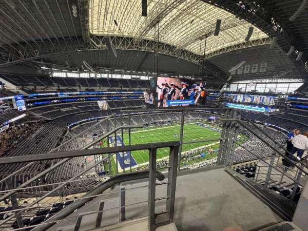 AT&T Stadium, section: 418, row: 9, seat: 1