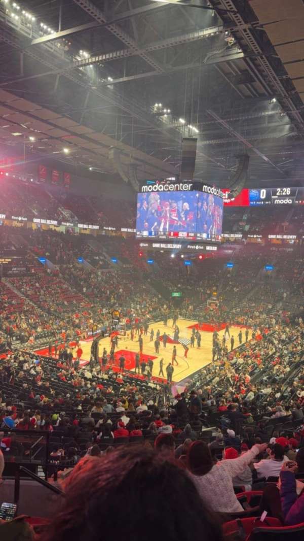 Moda Center, section: 221, row: M, seat: 18