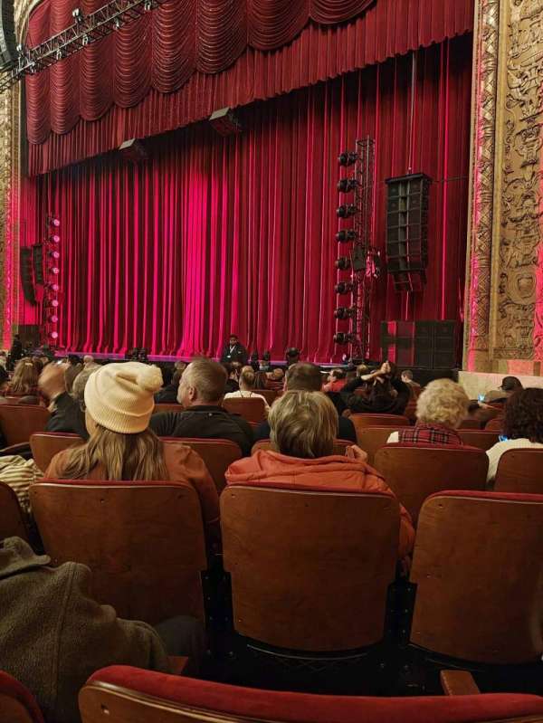 Chicago Theatre, section: MNFL2R, row: B, seat: 210